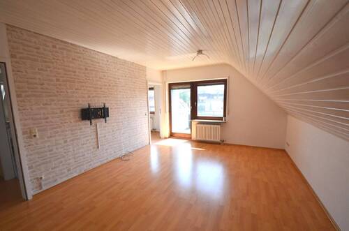 Wohnzimmer - Etagenwohnung mit 65,00 m² in Steinenbronn zum Kaufen