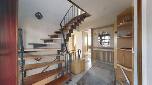  Eingang_Flur - 5 Zimmer Einfamilienhaus zum Kaufen in Lachendorf