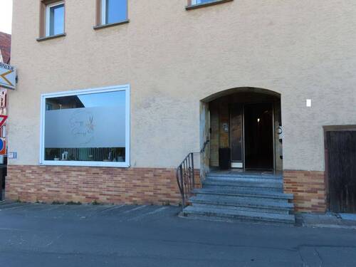 Haus - 2 Zimmer Etagenwohnung zum Kaufen in Schnaittach