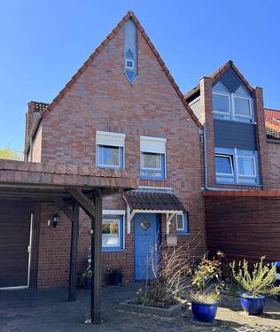 Frontansicht, Carport - 