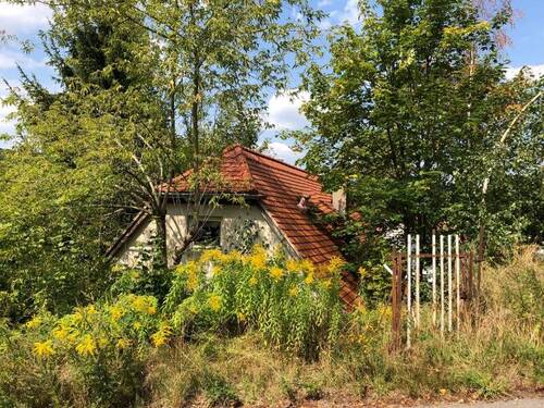Südgiebel bergseits - 2 Zimmer Einfamilienhaus in Sebnitz