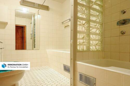 Badezimmer - Etagenwohnung mit 75,00 m² in Erlangen zum Kaufen