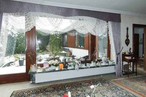 und herrlich lichtdurchflutet - 