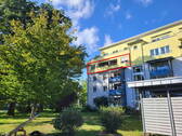 Hausansicht - Attraktive 5-Zimmer-Wohnung in der Karlsruher Nordstadt - hell mit freiem Blick ins Grüne