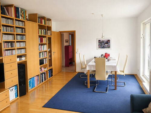 Wohnzimmer - 5 Zimmer Etagenwohnung zum Kaufen in Karlsruhe