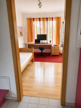 Gäste-/Arbeitszimmer - 