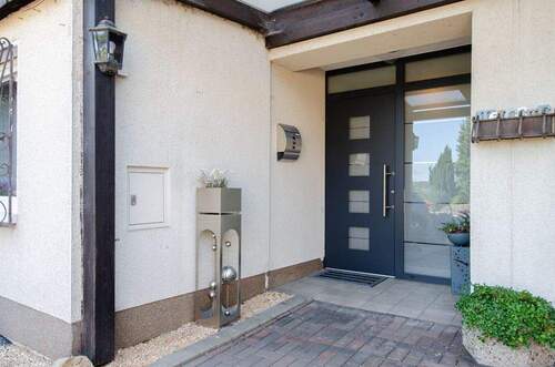 Haustür - 4 Zimmer Doppelhaushälfte zum Kaufen in Hattingen