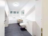 Bad - 4 Zimmer Etagenwohnung zum Kaufen in Höhenkirchen-Siegertsbrunn