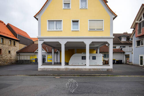 Frontansicht - 2 Zimmer Mehrfamilienhaus, Wohnhaus in Reichenberg