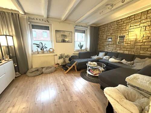 großes Wohnzimmer - 6 Zimmer Reihenmittelhaus zum Kaufen in Düren