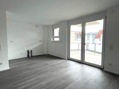 Küche mit Zugang zu Balkon - 4 Zimmer Etagenwohnung in Böblingen