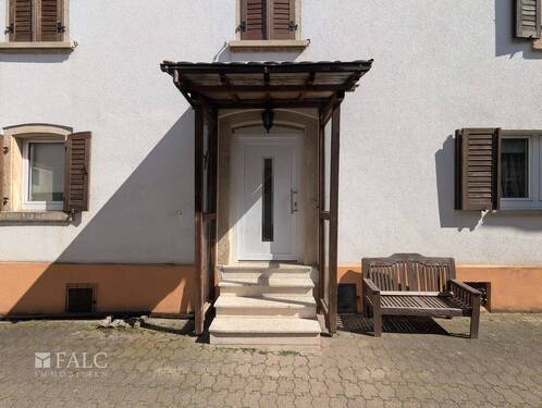 Haustür - Mehrfamilienhaus, Wohnhaus mit 218,00 m&sup2; in Gommersheim zum Kaufen