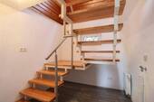 Treppe ins Untergeschoss - 