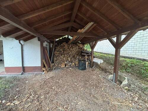 Teilansicht vom Carport - 