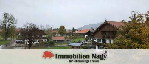 20251025_145401-scaled.jpg - Gaißach: Wohnen auf dem Bauernhof schöne 2 Zi. DG Wohnung mit Bergblick