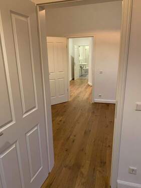 Blick Anbau/Bad 2. OG - Mehrfamilienhaus, Wohnhaus in Köln