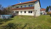Außenansicht - Zweifamilienhaus mit Herz in Niederbayern - Sommer, Sonne, Pool & Garten