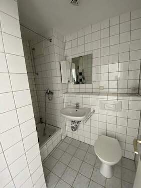 Bad - 1 Zimmer Etagenwohnung in Mittweida