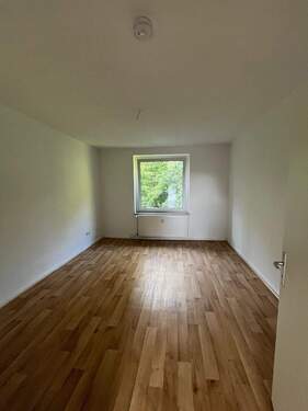 Wohnzimmer - 2 Zimmer Etagenwohnung zur Miete in Remscheid