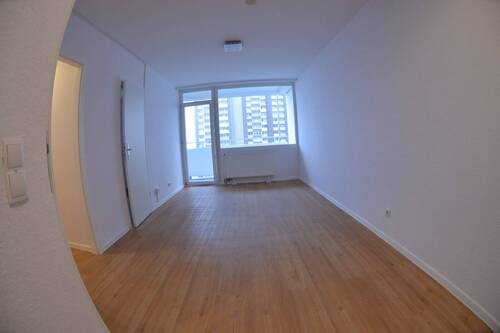 Wohnzimmer - 2 Zimmer Etagenwohnung zum Kaufen in Köln