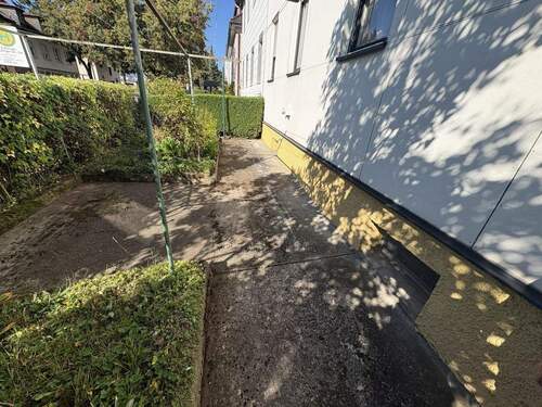 Vorgarten - 8 Zimmer Einfamilienhaus zum Kaufen in Albstadt