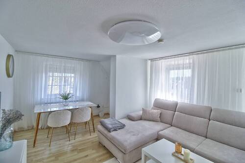 Wohnzimmer DG-Altbau - 