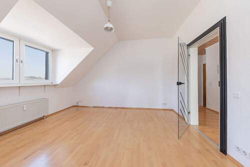 lichtdurchflutetes Wohnzimmer - Wohnen, wo das Leben spielt: Gemütliche Eigentumswohnung im Schwelmer Zentrum