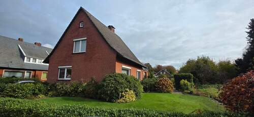 Südwest Ansicht - Wohnglück mit Geschichte - liebevoll gepflegt und bereit für Neues