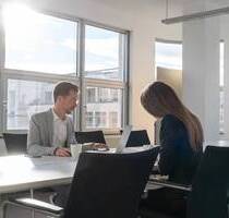 Privater Desk mit Terrasse und Aussicht - flexibles Büro in Stuttgart