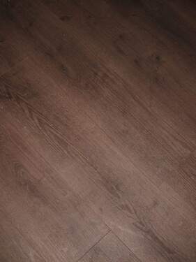 Schöner Vinylparkettboden - 