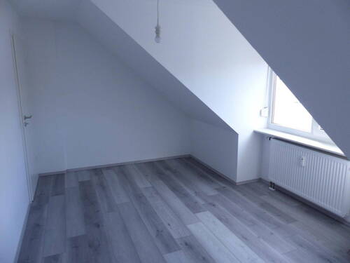 Kind / Büro / Schlafen - 