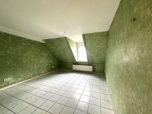 Zimmer - Gepfl. 4-Zimmer-Wohnung in der City-WG-tauglich