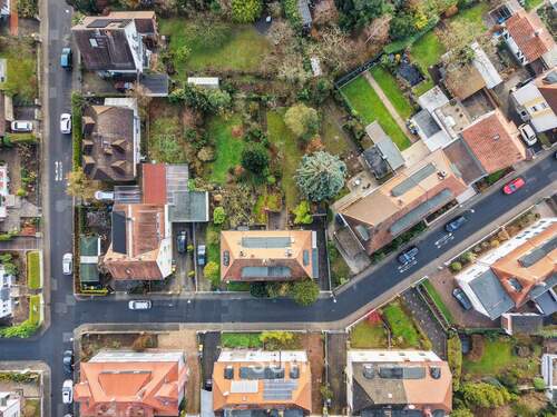 ANSICHT VON OBEN - LEBEN IM GRÜNEN RÜSSELSHEIM - Doppelhaushälfte mit Komfort & Gartenidylle