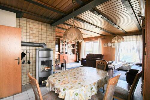 Wohn-Esszimmer (2) - 6 Zimmer Einfamilienhaus in Osloß