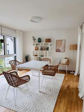Wohnzimmer - 4 Zimmer in Stadtnähe und Wöhrder See