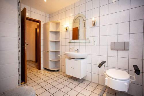 07_Bad_EG - 7 Zimmer Mehrfamilienhaus, Wohnhaus zum Kaufen in Bohmte / Herringhausen