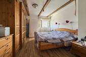 WE01 1. OG Schlafzimmer - 
