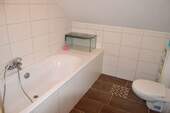 Bad mit Wanne - Dachgeschoss - 