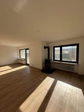 EG_Wohnzimmer_01 - 229 qm Wohn-Nutzfläche - Freie Doppelhaushälfte in ruhiger & grüner Bestwohnlage!!