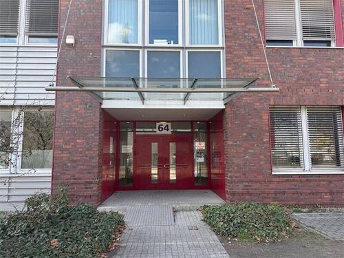 Hauseingang - Büro in Babelsberg zu mieten - 1.869,00&nbsp;EUR Kaltmiete, ca.&nbsp; 189,60&nbsp;m&sup2;&nbsp;Wohnfl&auml;che