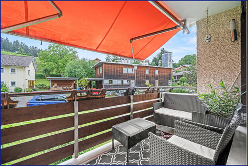 Balkon mit Markise - Etagenwohnung mit 79,20 m² in Scheidegg zum Kaufen