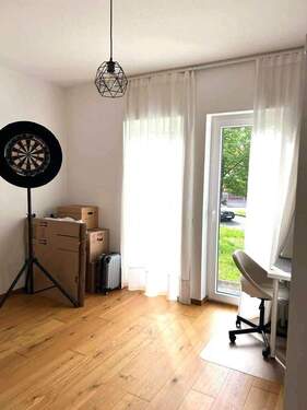 Schlafzimmer 1 / Büro - 