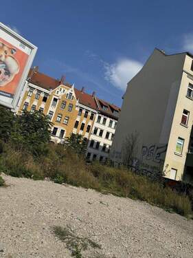 Bild 1 - Achtung: Baugrundstück mit Baugenehmigung 15 WE