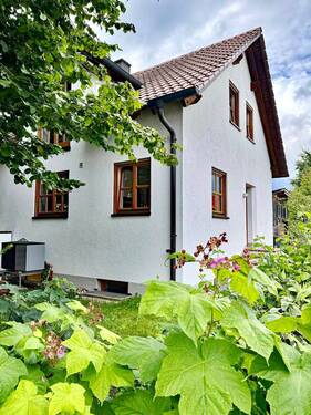 Haus seitliche Ansicht - 