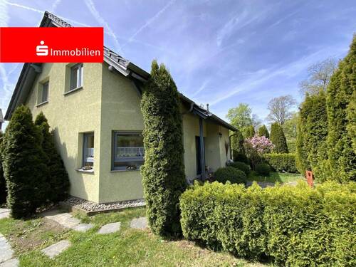 Seitenansicht - Neuwertiges Einfamilienhaus in ruhiger und sonniger Wohnlage!