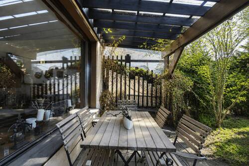 Überdachte Terrasse - 4 Zimmer Einfamilienhaus zum Kaufen in Berlin