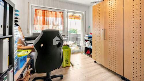 Büro 1 - 