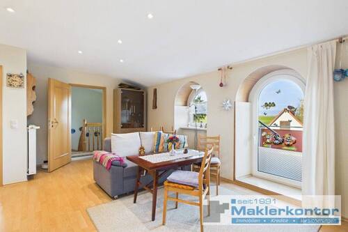 Wohnbereich Einliegerwohnung/Zugang zum Balkon - 