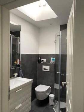 Badezimmer mit Dusche OG - Reihenmittelhaus mit 82,00 m&sup2; in Hamburg zum Kaufen