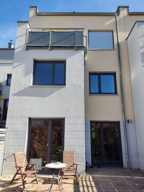 Gartenansicht - Modernes, familienfreundliches Stadthaus in Altlindenau - von privat